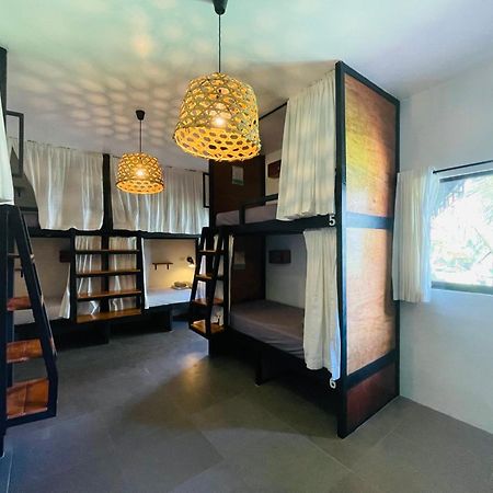 Maayong Hostel (Adults Only) Moalboal Dış mekan fotoğraf