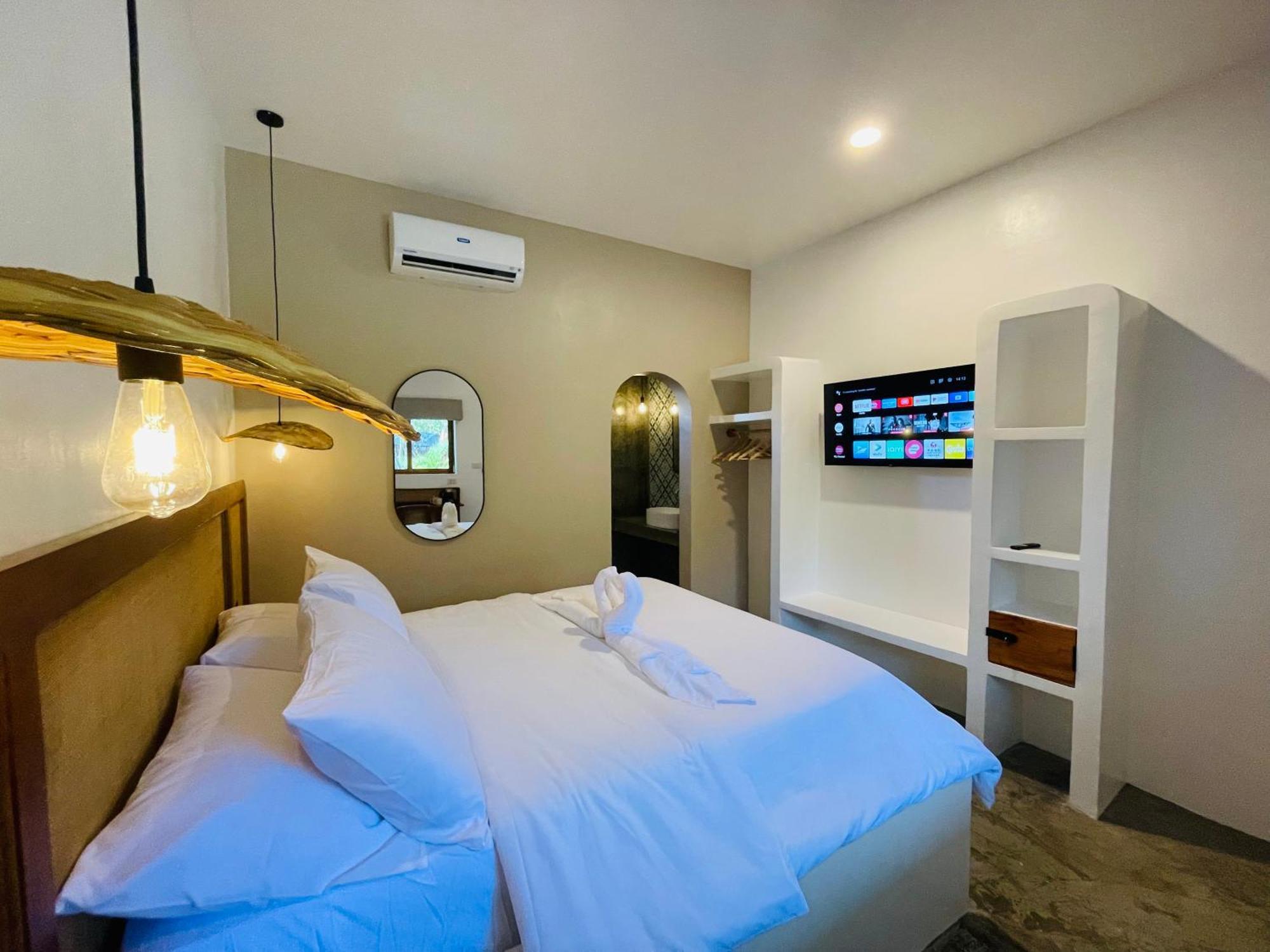 Maayong Hostel (Adults Only) Moalboal Dış mekan fotoğraf