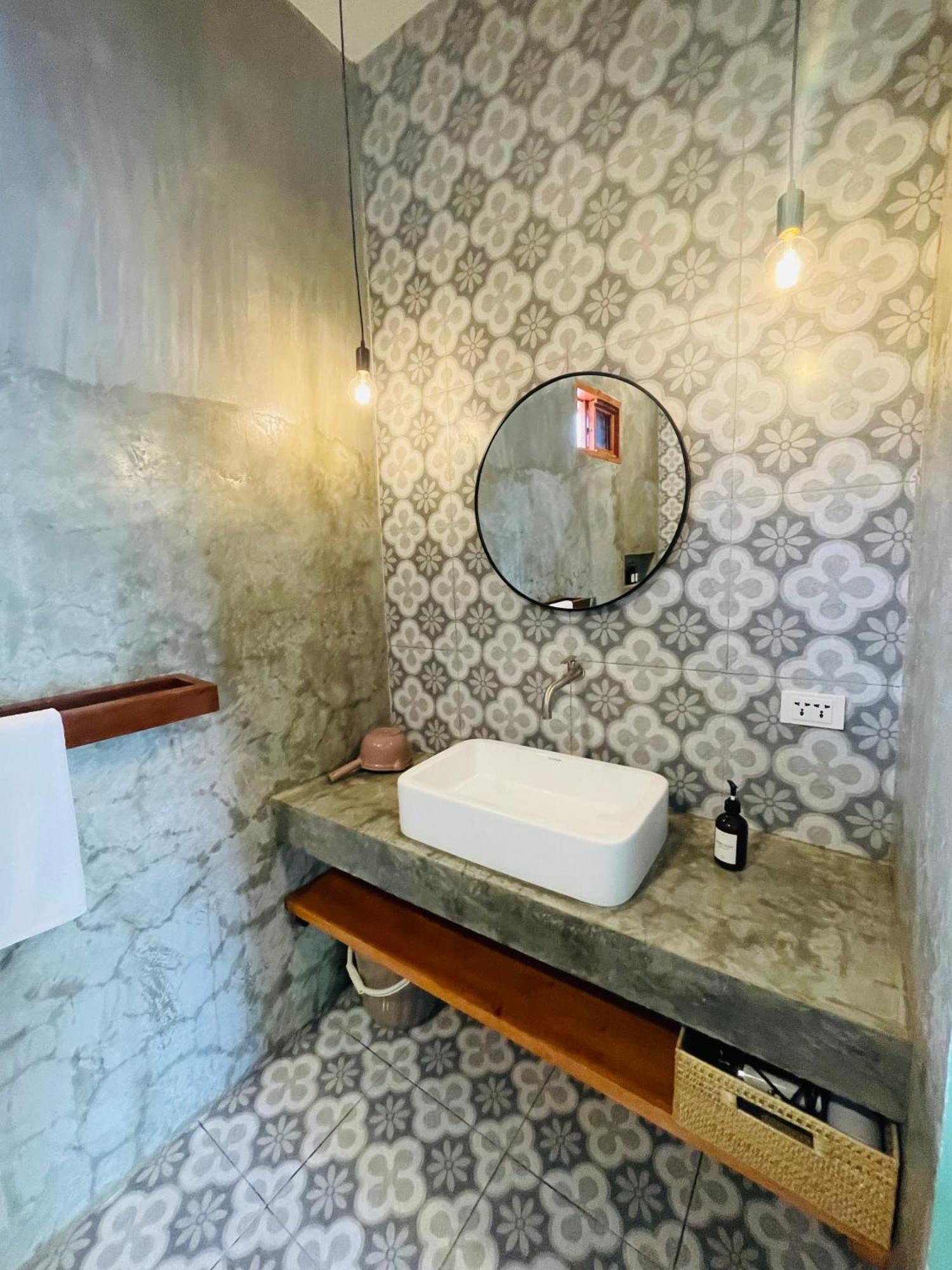 Maayong Hostel (Adults Only) Moalboal Dış mekan fotoğraf