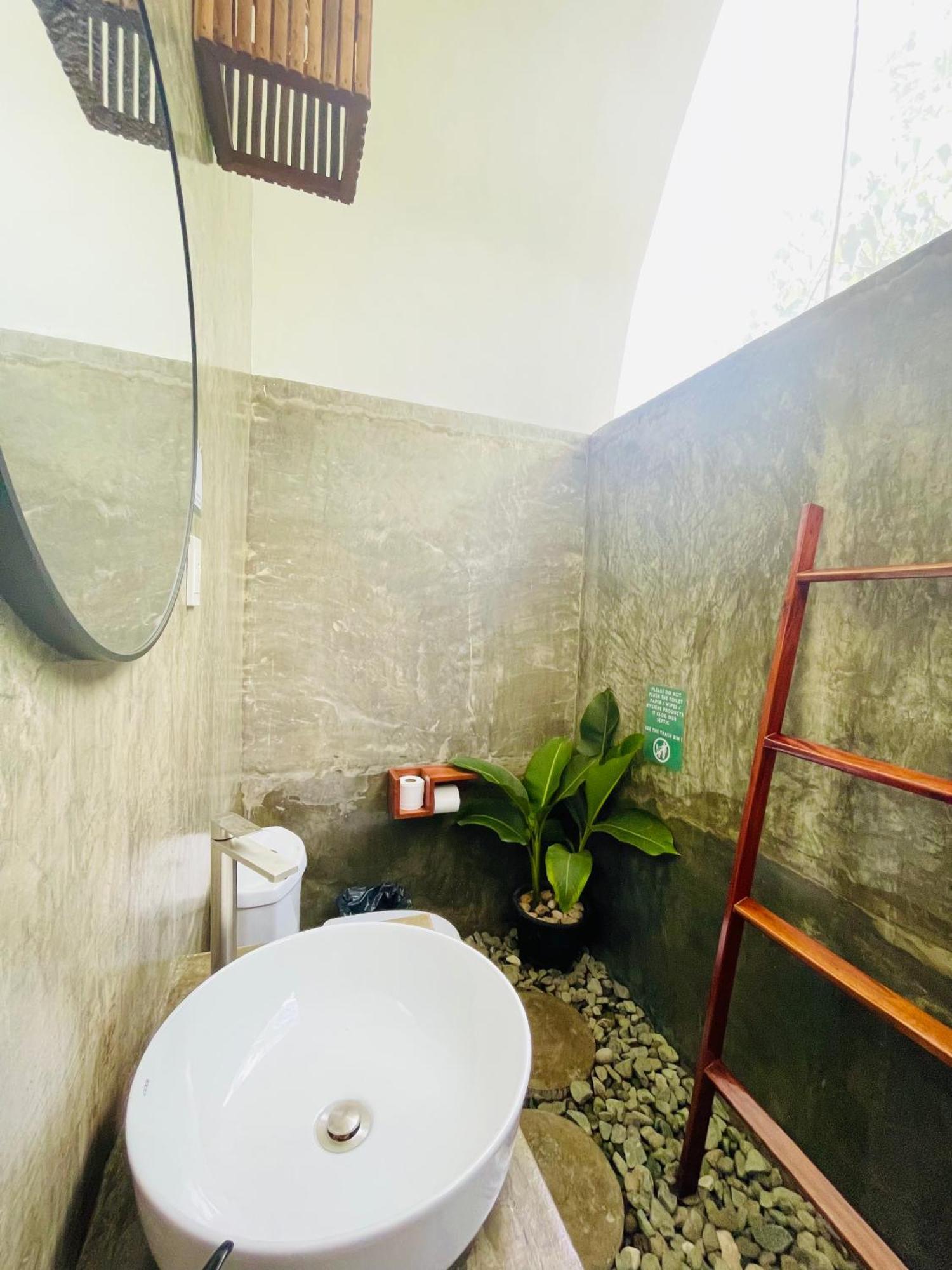 Maayong Hostel (Adults Only) Moalboal Dış mekan fotoğraf