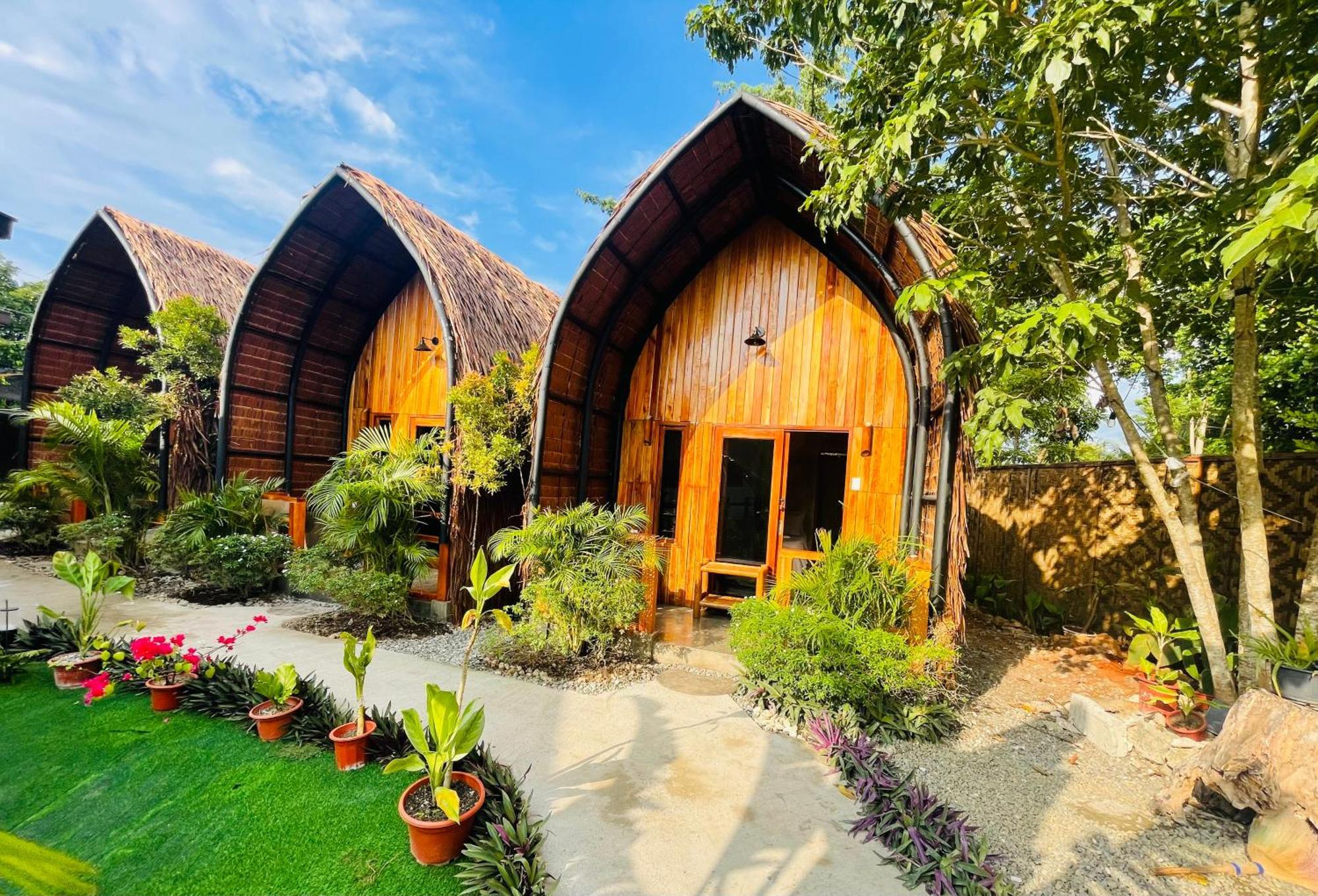 Maayong Hostel (Adults Only) Moalboal Dış mekan fotoğraf